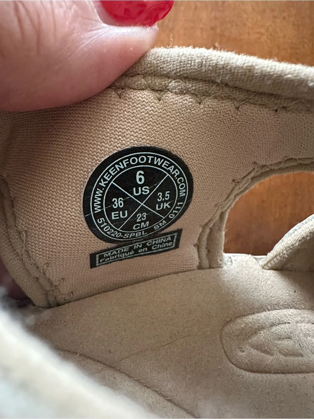 KEEN Newport HR Sandals Beige Women’s Size 6 Excellent condition